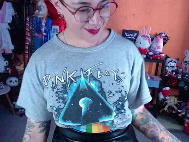 MissMia webcam