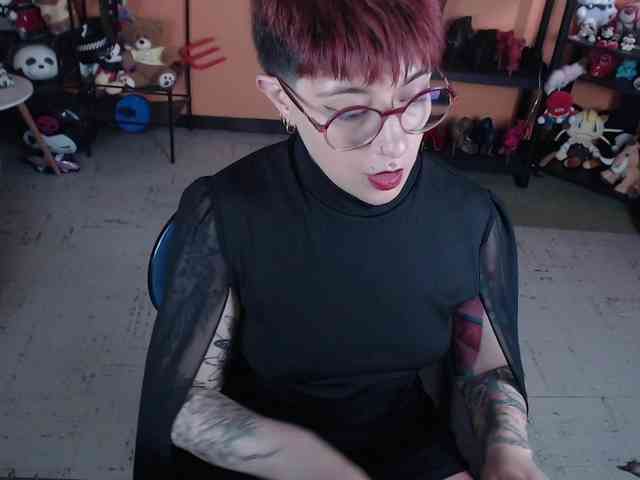 MissMia webcam