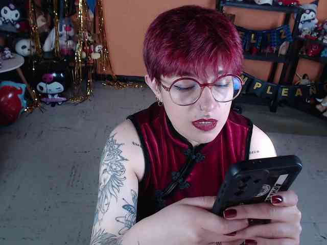 MissMia webcam