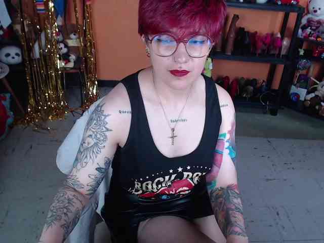 MissMia webcam