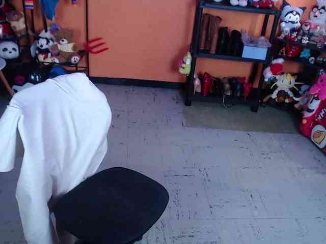 MissMia webcam