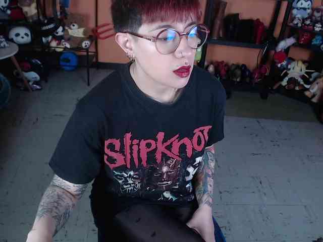 MissMia webcam