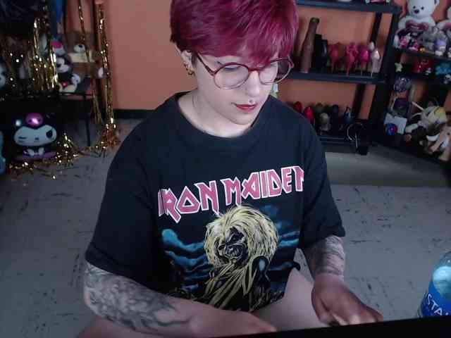 MissMia webcam