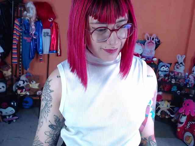 MissMia webcam