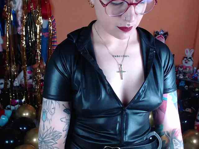 MissMia webcam