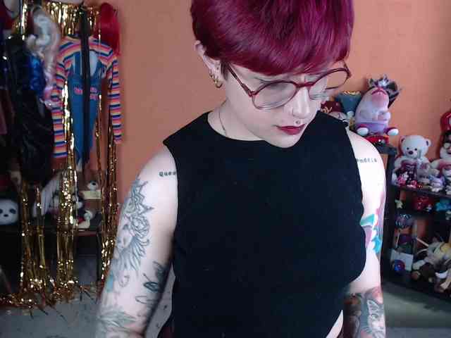 MissMia webcam