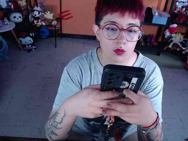 MissMia webcam