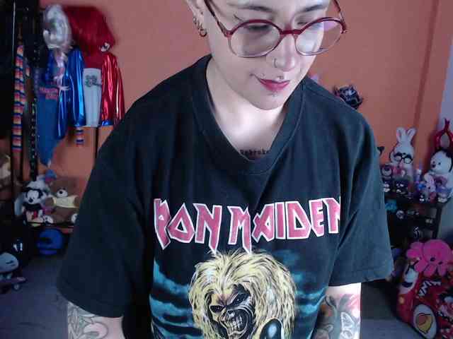 MissMia webcam