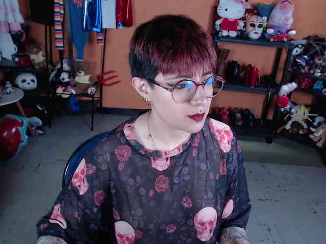 MissMia webcam