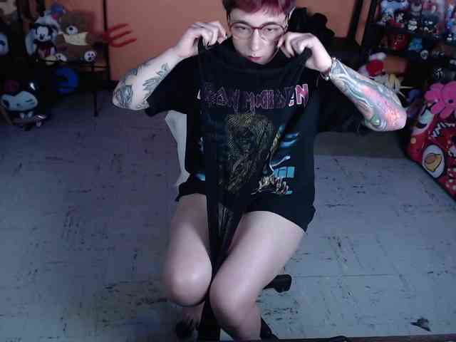 MissMia webcam