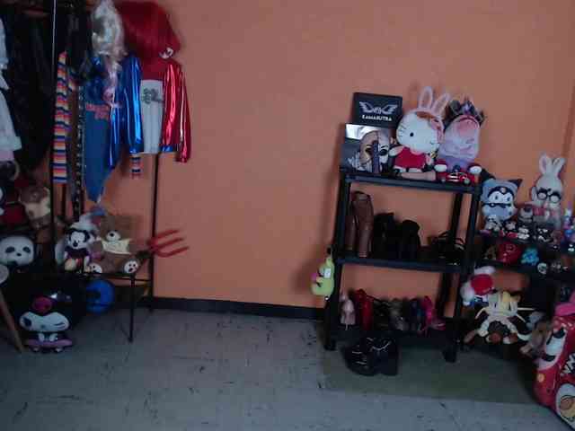 MissMia webcam
