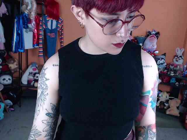 MissMia webcam
