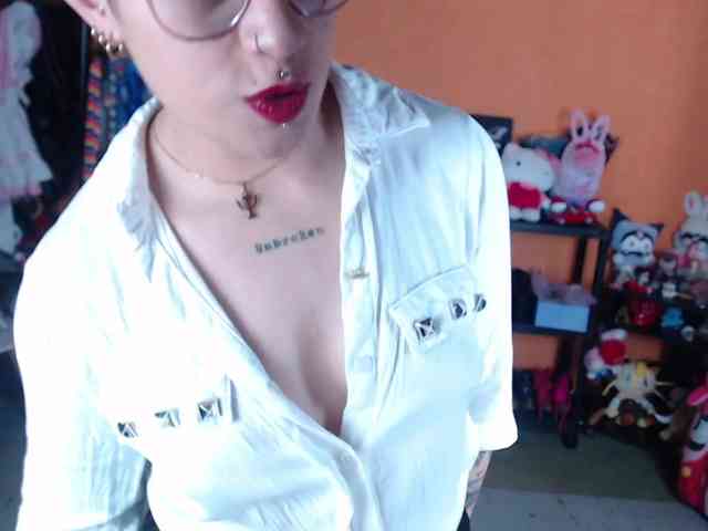 MissMia webcam
