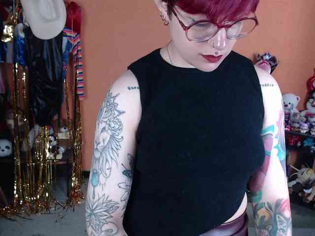 MissMia webcam