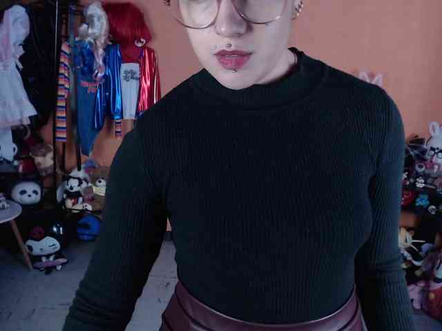 MissMia webcam