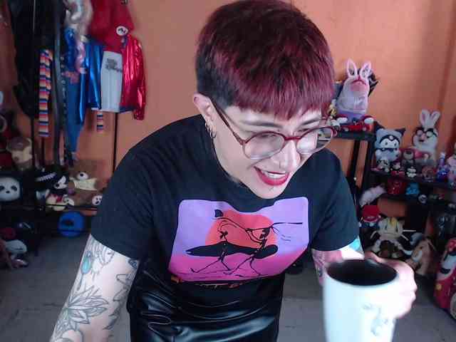 MissMia webcam