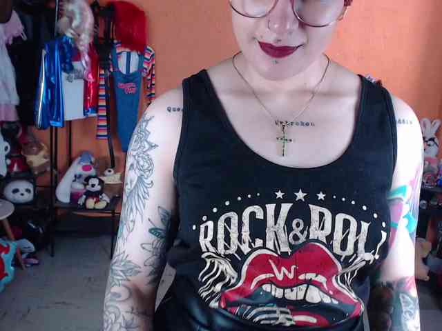 MissMia webcam