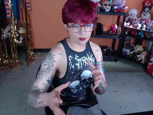 MissMia webcam