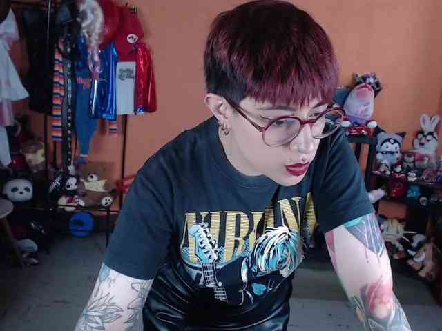 MissMia webcam