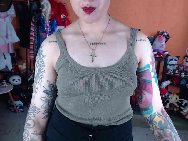 MissMia webcam