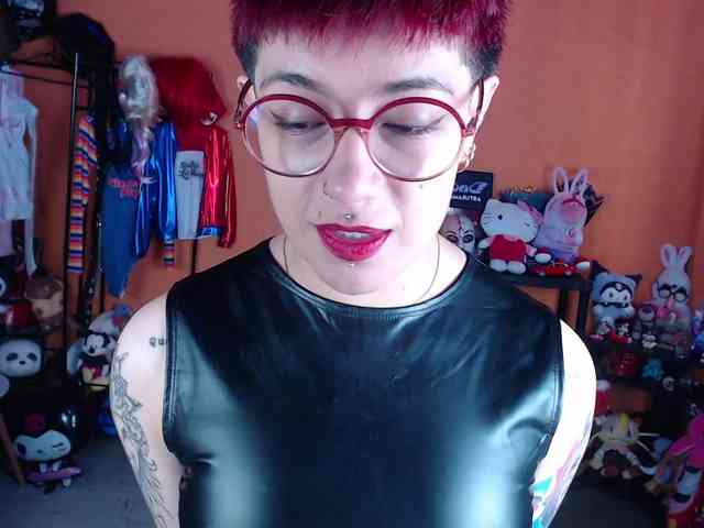 MissMia webcam