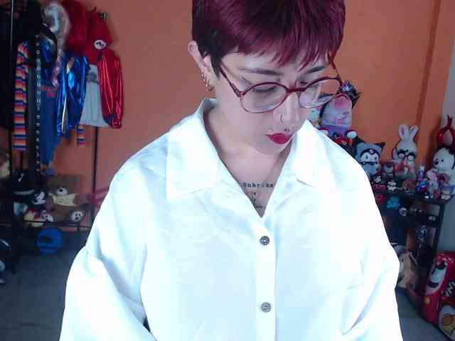 MissMia webcam