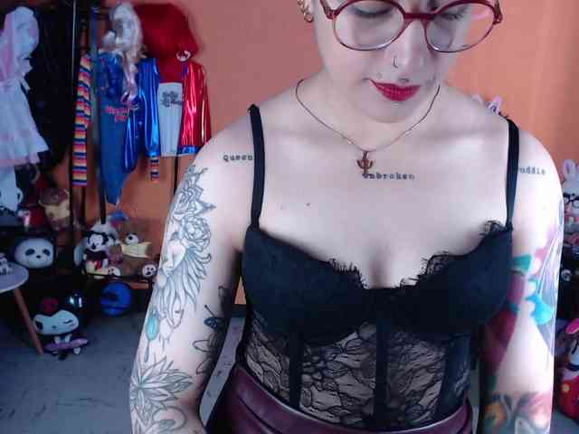 MissMia webcam