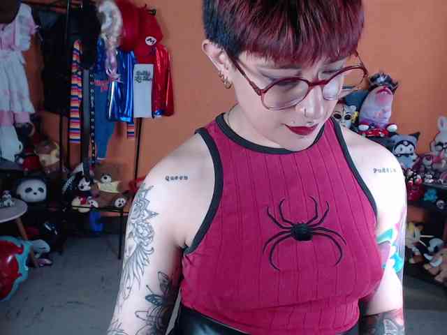 MiaJhons Live Webcam on BongaCams