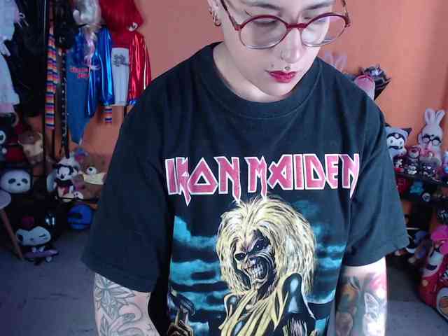 MissMia webcam