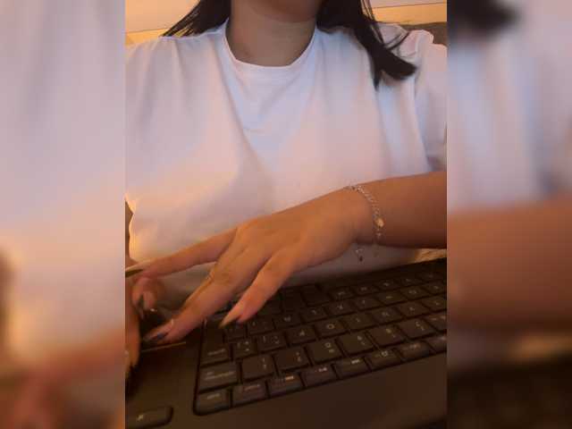 IrisEvans live cam on BongaCams