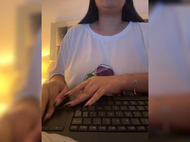 IrisEvans Cam en directo en BongaCams