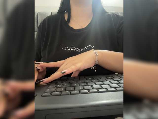 IrisEvans live cam on BongaCams
