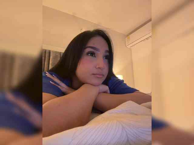 IrisEvans Live Webcam on BongaCams