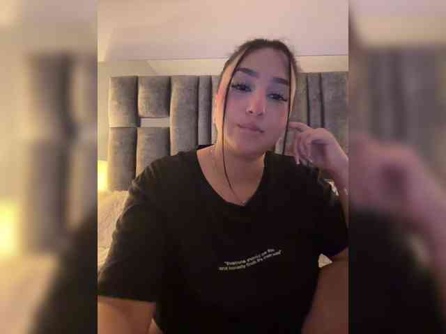 IrisEvans Live Webcam on BongaCams