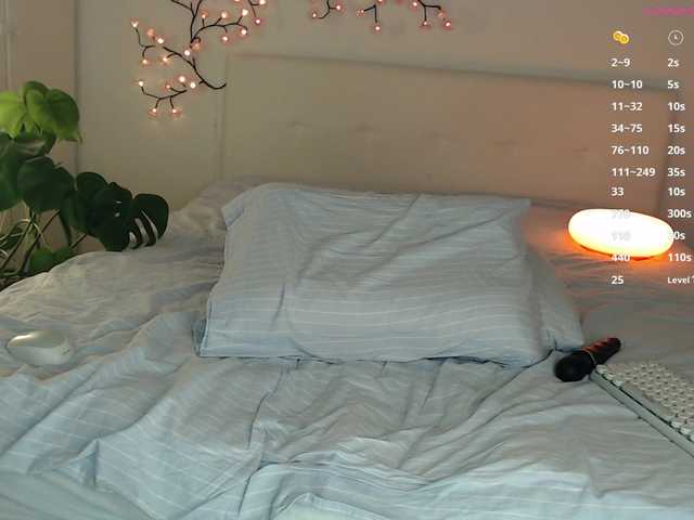 Robin-02 live on BongaCams