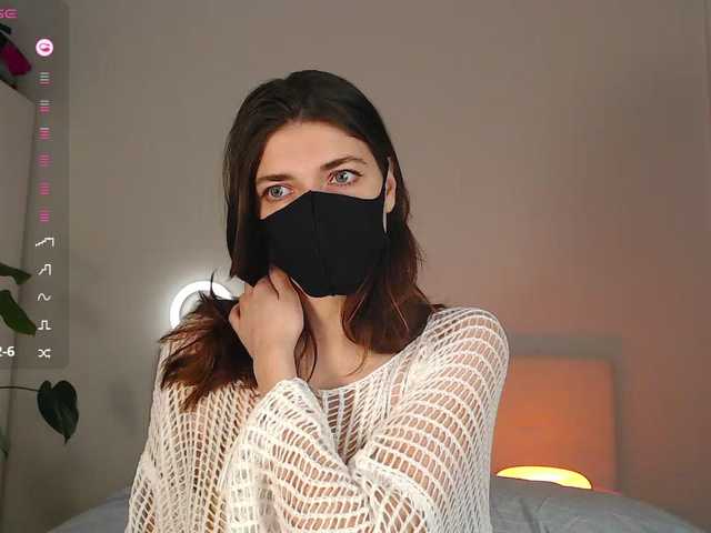 Robin-02's BongaCams show and profile