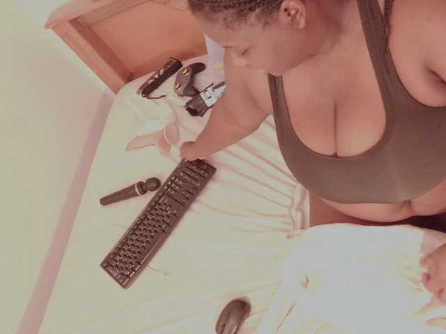 jhoxy-m live cam on BongaCams