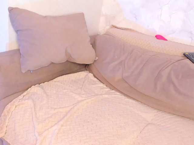 Eva-Merlin, live now on BongaCams