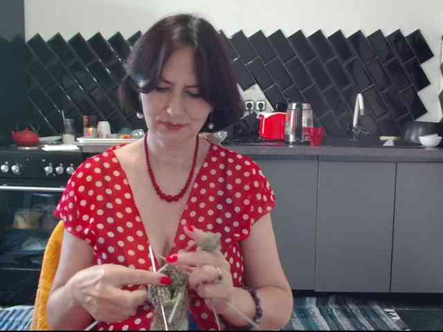 ANGELALADI