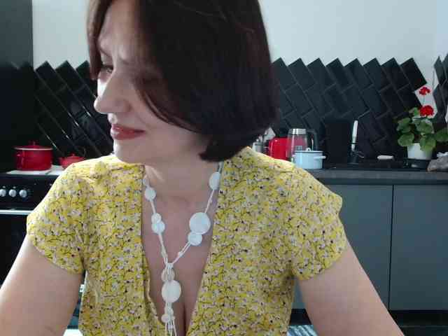 ANGELALADI webcam