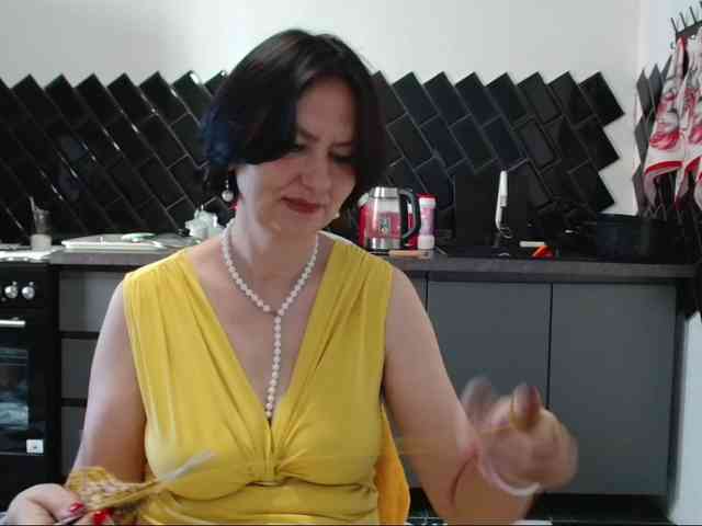 ANGELALADI