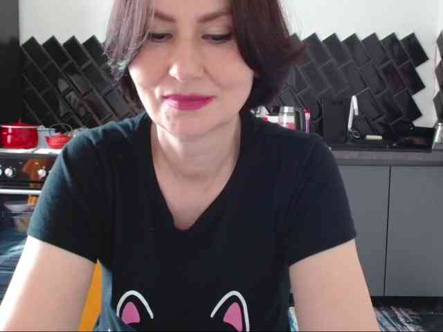 ANGELALADI webcam