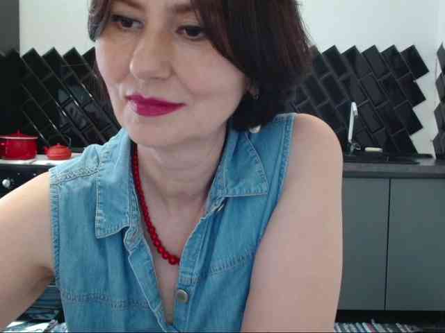 ANGELALADI webcam