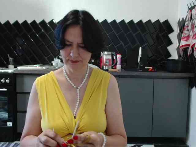 ANGELALADI