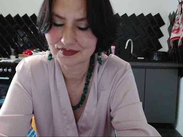 ANGELALADI
