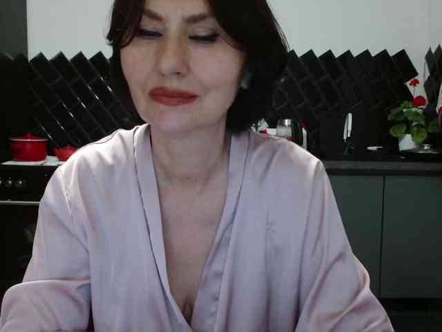 ANGELALADI