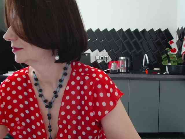 ANGELALADI webcam