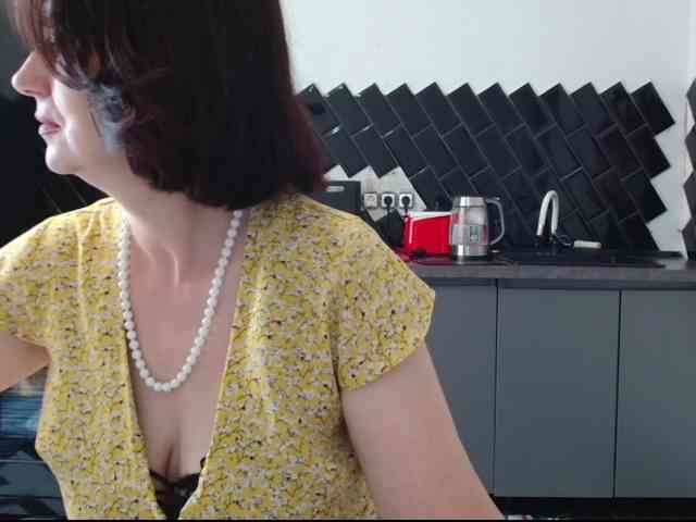 ANGELALADI webcam