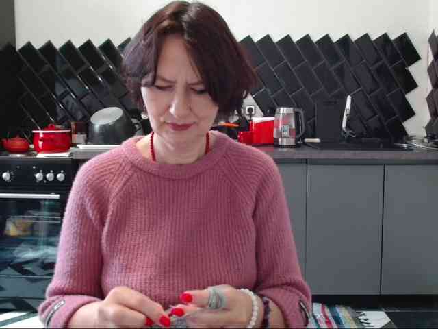ANGELALADI