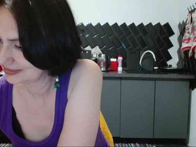 ANGELALADI webcam